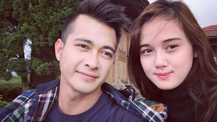 Eza Gionino dan Echa