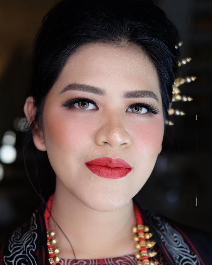 Bold Makeup Look Kahiyang