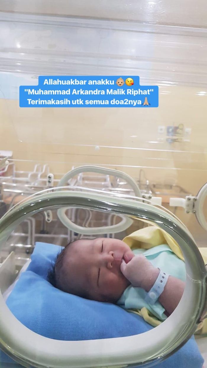 unggahan Instastory Poppy Bunga