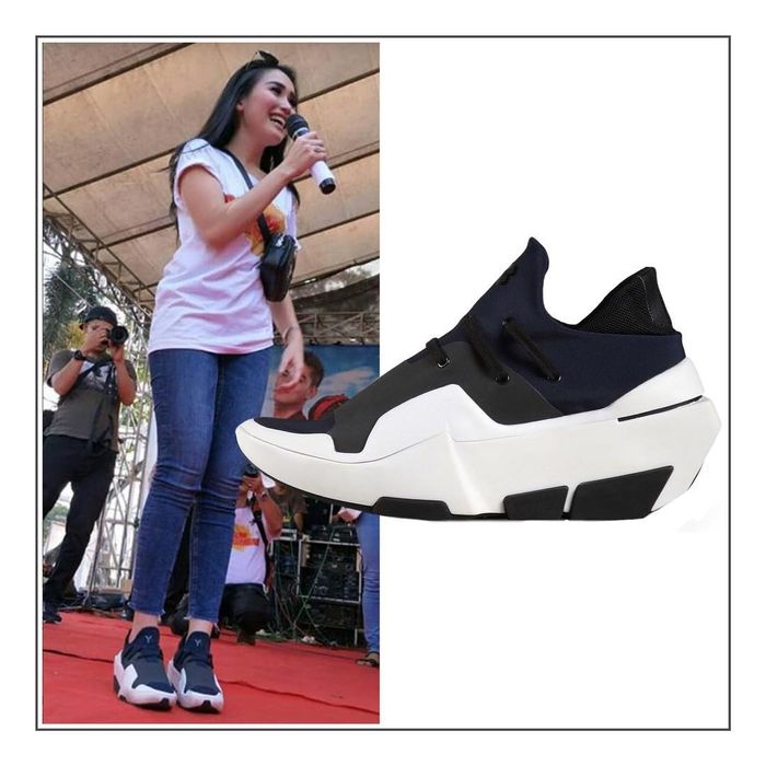 Mira Sneakers by Y3