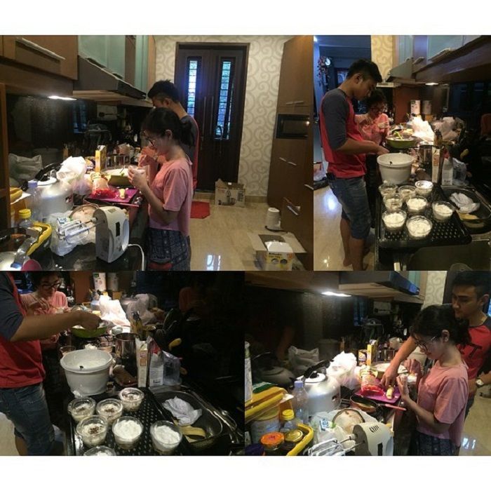 Salsha memasak pudding sendiri