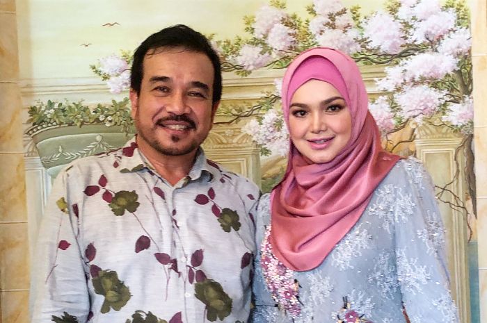 Siti Nurhaliza dan sang suami, Datuk Seri Khalid Mohamad Jiwa.