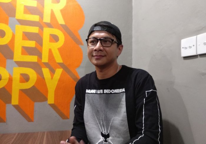 Rumah Tangga <a href='https://lampung.tribunnews.com/tag/delon' title='Delon'>Delon</a> Thamrin Diisukan Retak, Ini Klarifikasinya