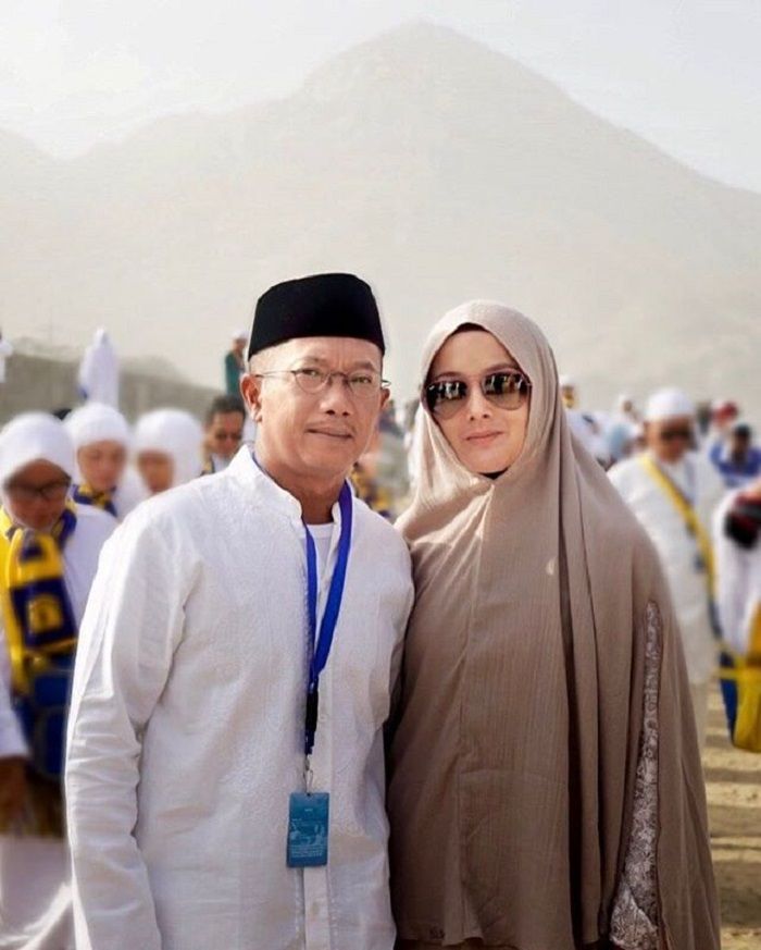 Mantan suami Ririn Ekawati dengan pasangannya
