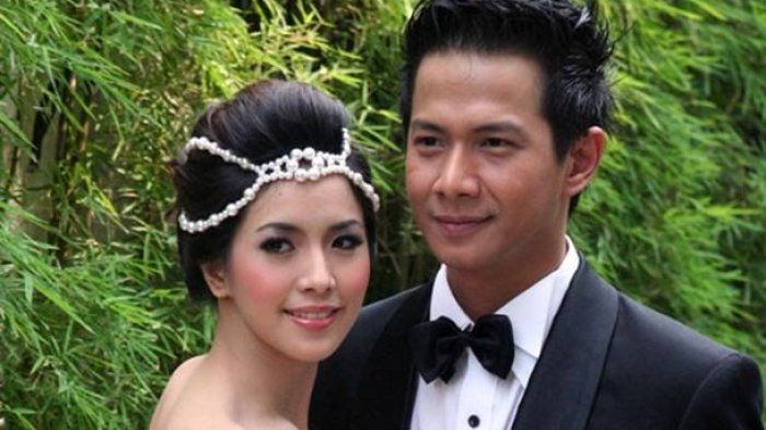 Delon dan Yeslin Wang