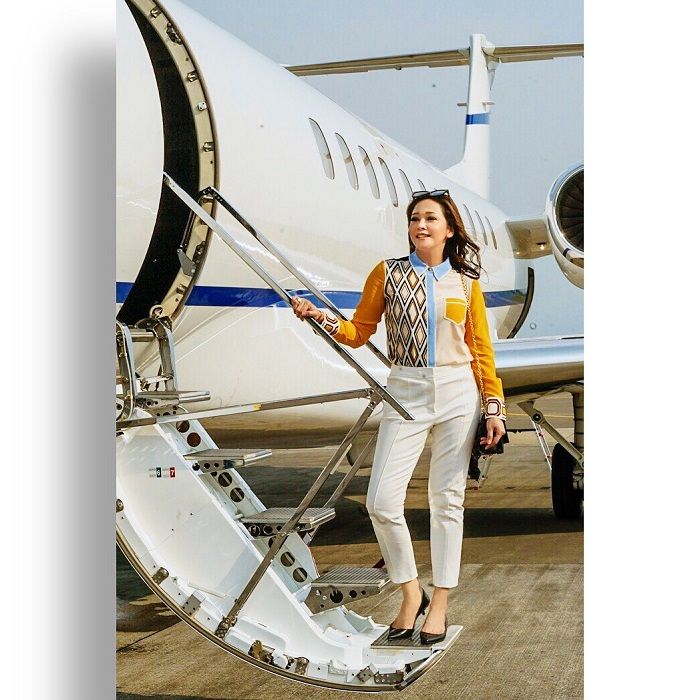 Bagian eksterior jet pribadi Maia Estianty