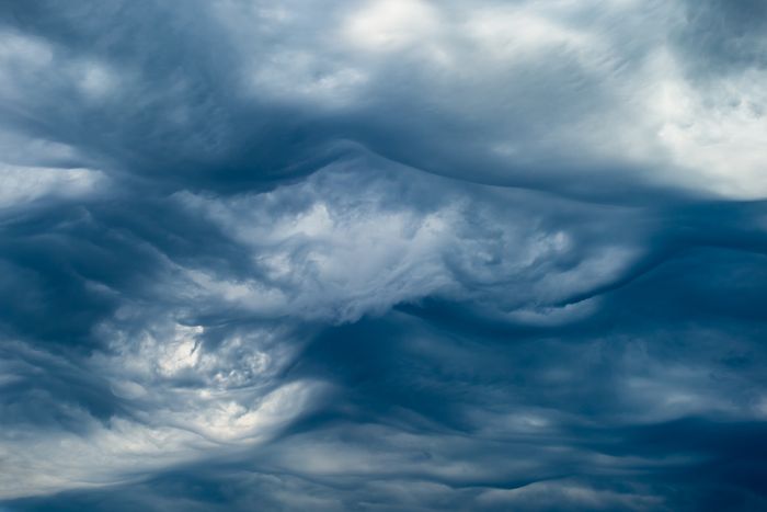 Awan yang bentuknya sangat tidak biasa