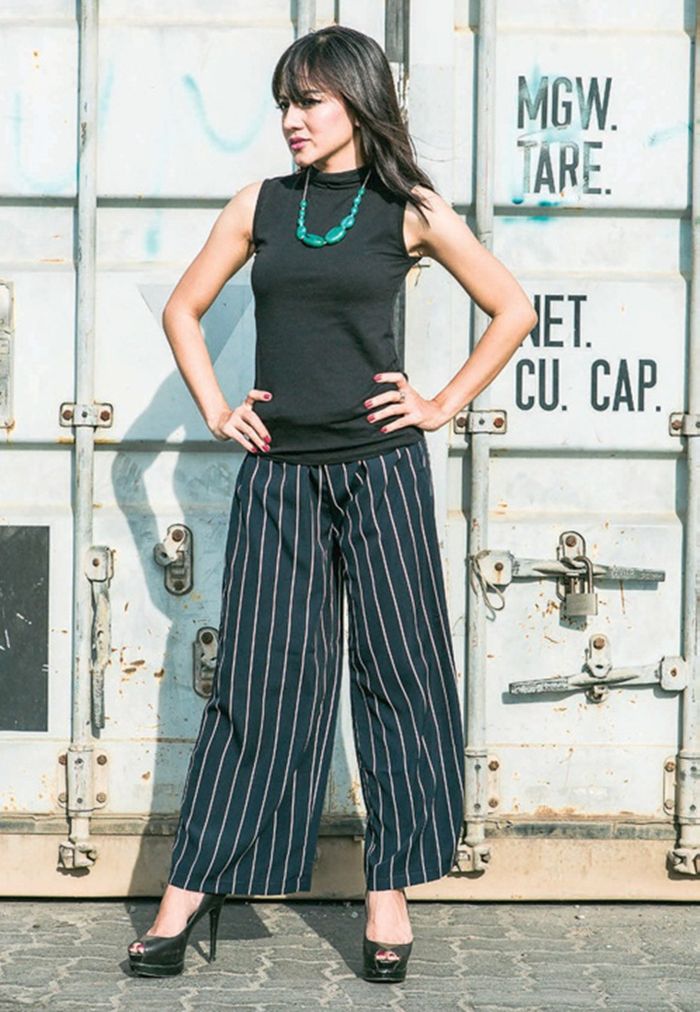 Bawahan dengan motif vertikal