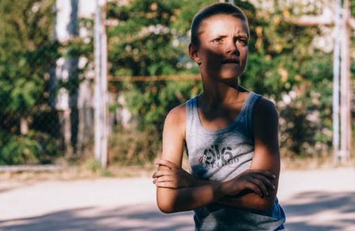 pexels
Menyilangkan tangan