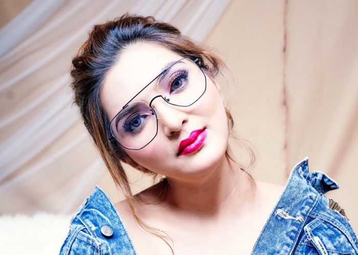 Ashanty dengan kacamata millennials - instagram.com/ashanty_ash
