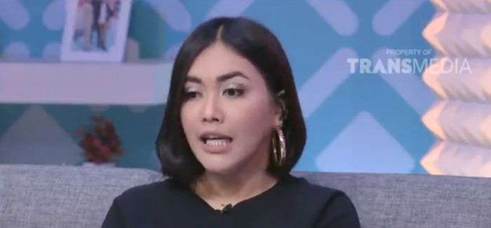 Denada dalam acara Brownis