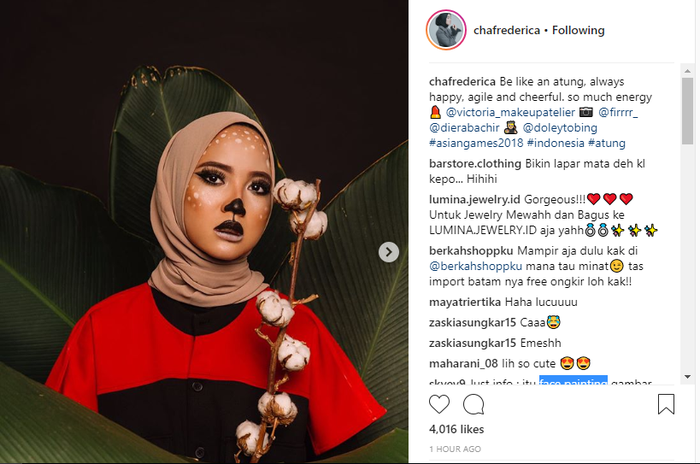 Chacha Frederica dengan face painting seperti Atung.