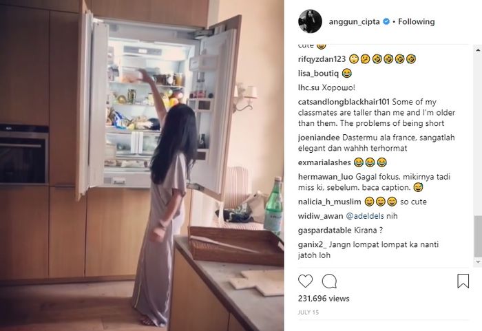 Unggahan foto Anggun di dapur