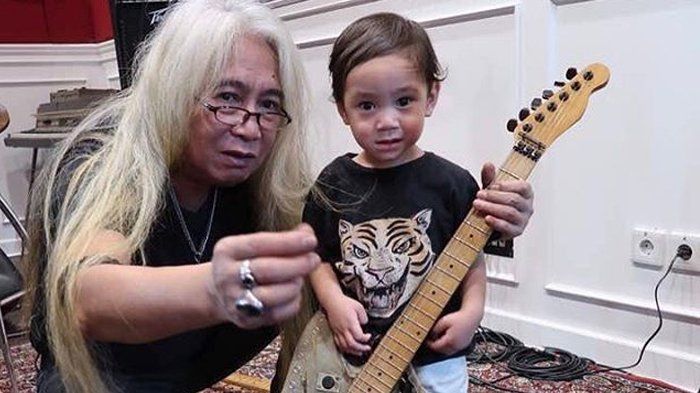 Gideon Tengker bersama Rafahar