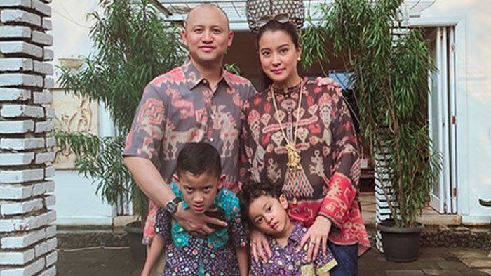 Keluarga Marcella Zalianty dan Ananda Mikola