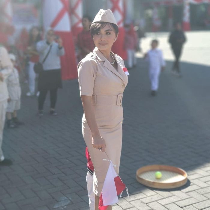 Yuni Shara tampak ramping dengan busana fit body - instagram.com/novieindahrianti