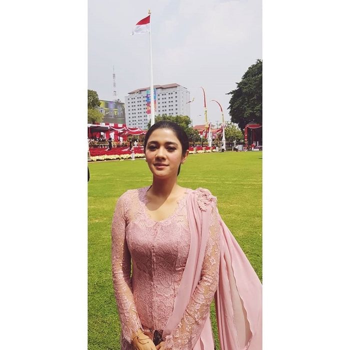 5 Artis Cantik Ini Diundang Upacara Di Istana Merdeka, Intip Gayanya!