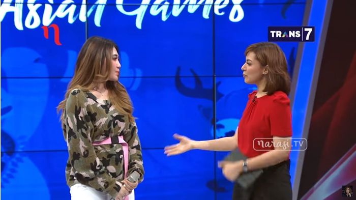 Via Vallen saat diwawancarai oleh Najwa Shihab dalam acara Mata Najwa. YouTube