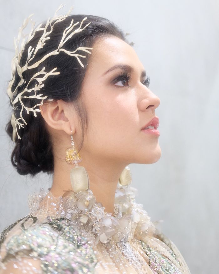 Raisa Tampil Anggun dengan nuansa putih