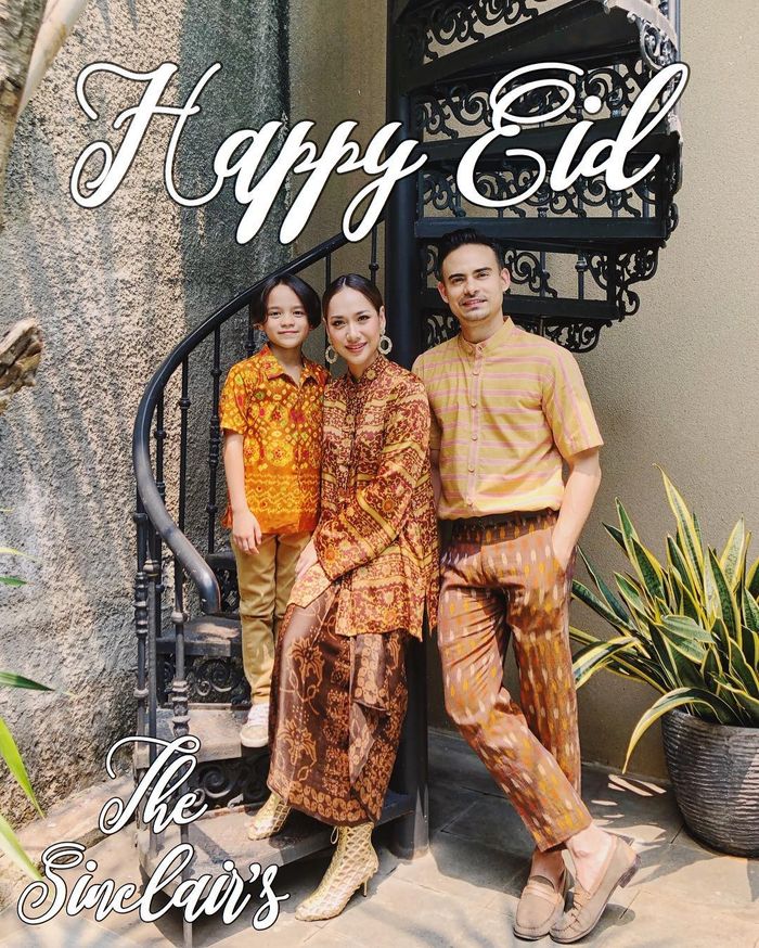 Pakaian keluarga Sinclair menuai pujian Instagram