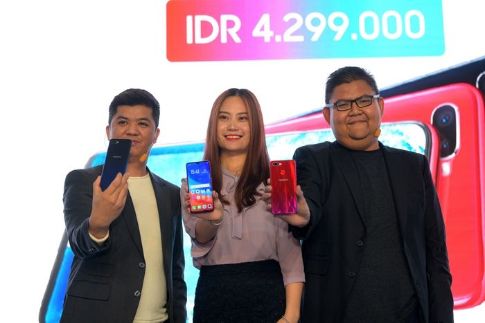 OPPO F9 akan dijual dengan harga Rp 4.299.000.