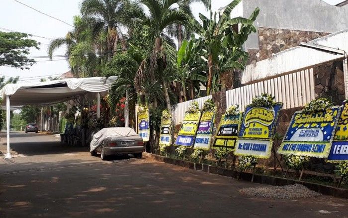 Suasana rumah duka Faldy Albar yang beralamat di Jalan Kedondong, Cinere, Depok, Jumat (31/8/2018).