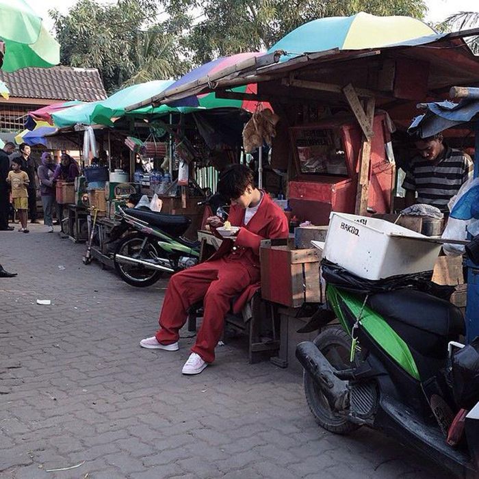 Ye-sung tertangkap menikmati mi ayam