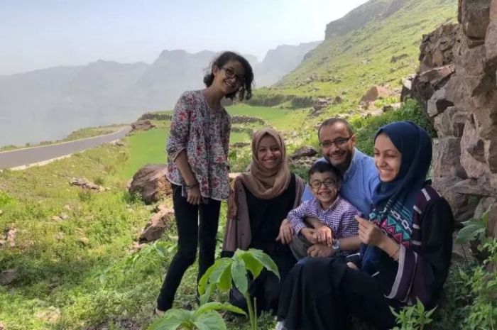 Hanin al-Asaadi bersama keluarganya
