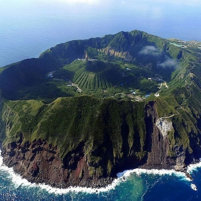 Aogashima di Jepang.