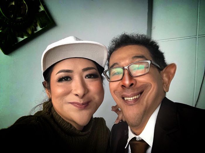 Soimah mengajak Jarwo Kwat untuk mengedit fotonya menjadi dagu lancip