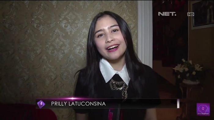  Rak sepatu prilly latuconsina