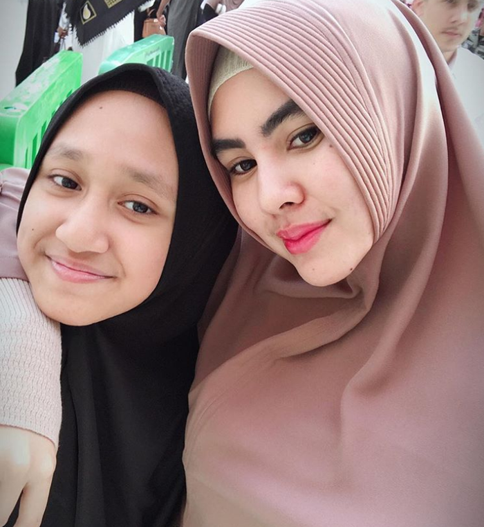 Kartika Putri dan anak Habib Usman. (Instagram Syarifah Syahra Tusalwa)