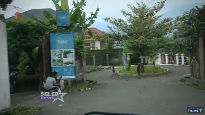 Kompleks rumah Habib Usman
