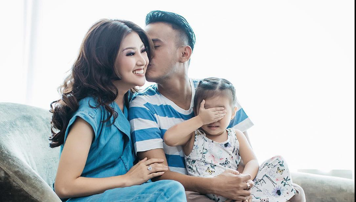 Sarwendah, <a href='https://manado.tribunnews.com/tag/ruben-onsu' title='Ruben Onsu'>Ruben Onsu</a>, dan Thalia Putri Onsu.