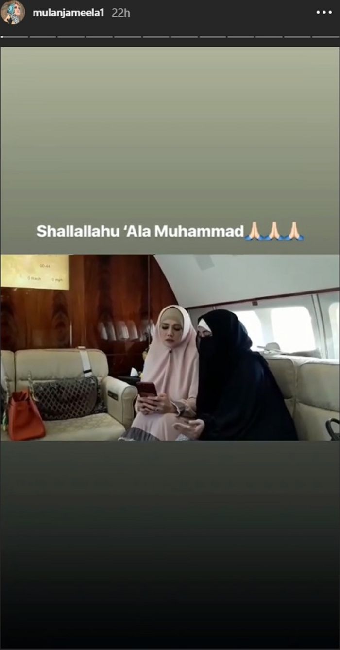 Mulan Jameela di jet pribadi