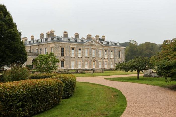 Lokasi makam Putri Diana di Althorp House, Northamptonshire
