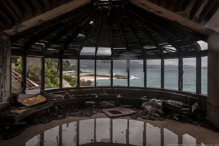 Resor Kupari tempat yang mulai ditinggalkan