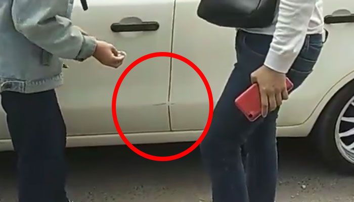 (Dilingkari) bodi mobil yang lecet diserempet bocah SMP