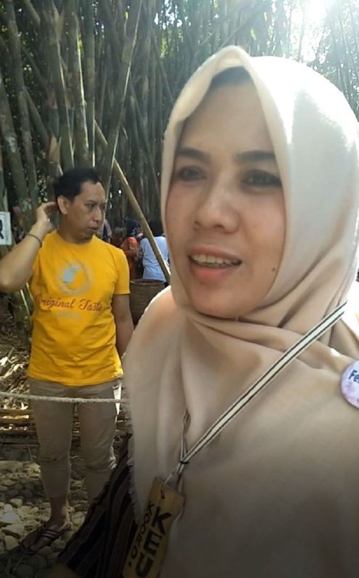 Bu Ela selaku koordinator keuangan Pasar Papringan.