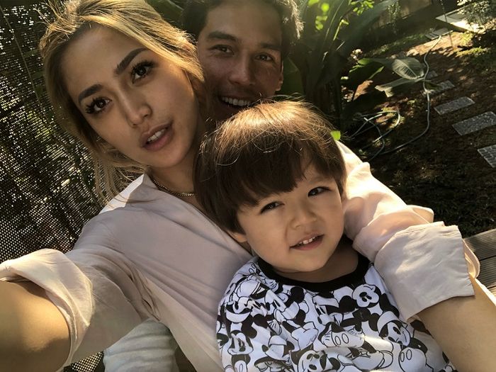 Kebersamaan El Barrack, Jessica dan Richard ketika berlibur bersama