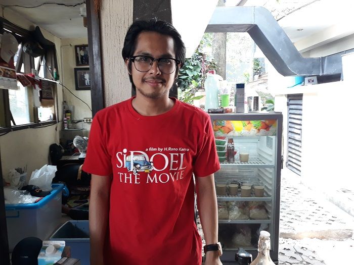 Anak Rano Karno saat jual es kopi