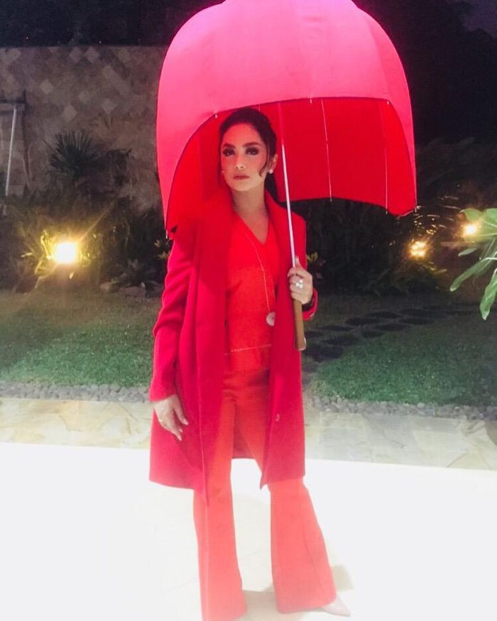 Penampilan Krisdayanti saat hadiri konser Syahrini, Kamis (20/9/2018).