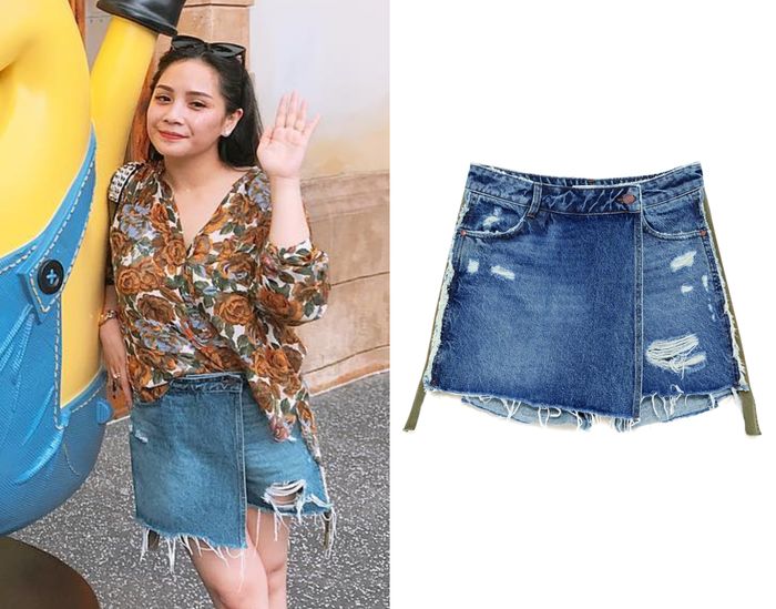 Nagita Slavina kenakan Deconstructed Wrap Denim Skirt