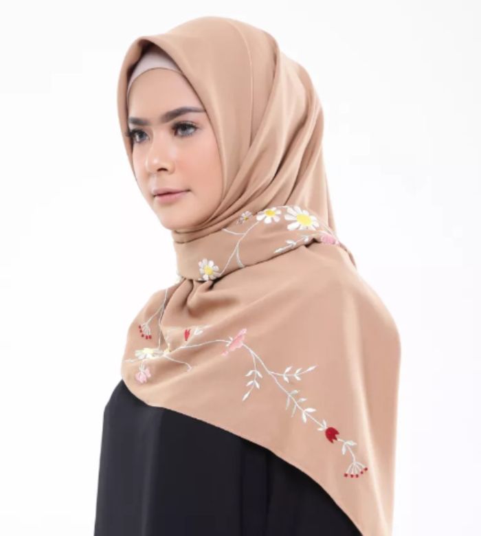 Hana Embroidery Scarf