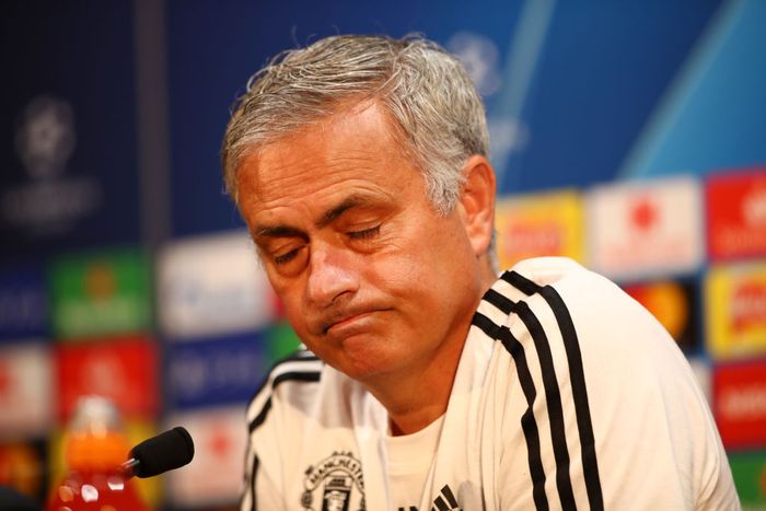 Jose Mourinho dipecat Manchester Uinted setelah mengawali musim yang buruk.