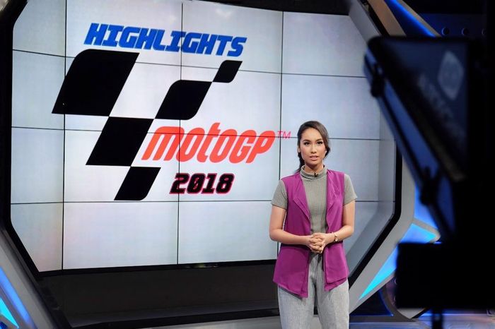 instagram.com/shabrinaar
Sabrina adalah seorang presenter Moto GP