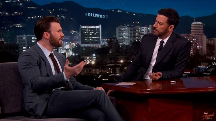 Chris Evans dalam program Jimmy Kimmel Live.