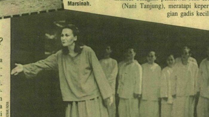 Roh Tokoh yang diperankan Ratna Sarumpaet, prihatin pada ketidakadilan di muka bumi. sumber Tabloid Nova edisi September 1994