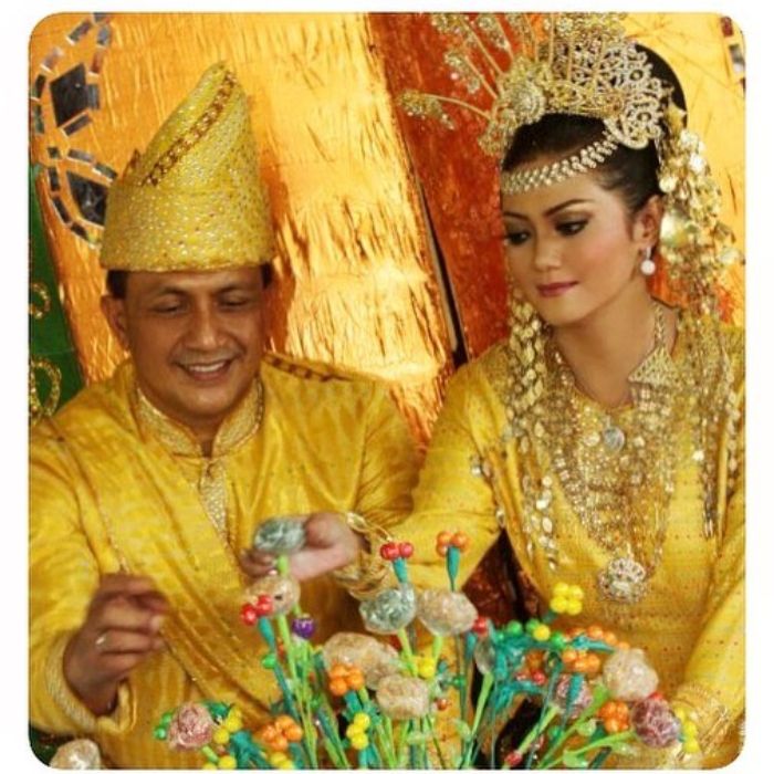 Pernikahan Bella Saphira