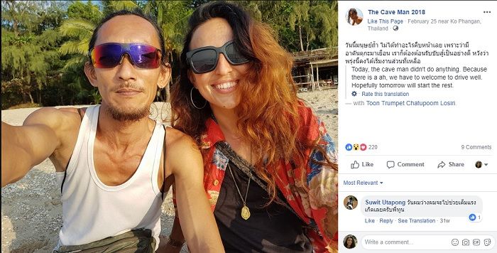 Jatuphum memamerkan kedekatannya dengan seorang wanita cantik